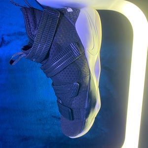 LeBron Soilder ‘Black Sail’